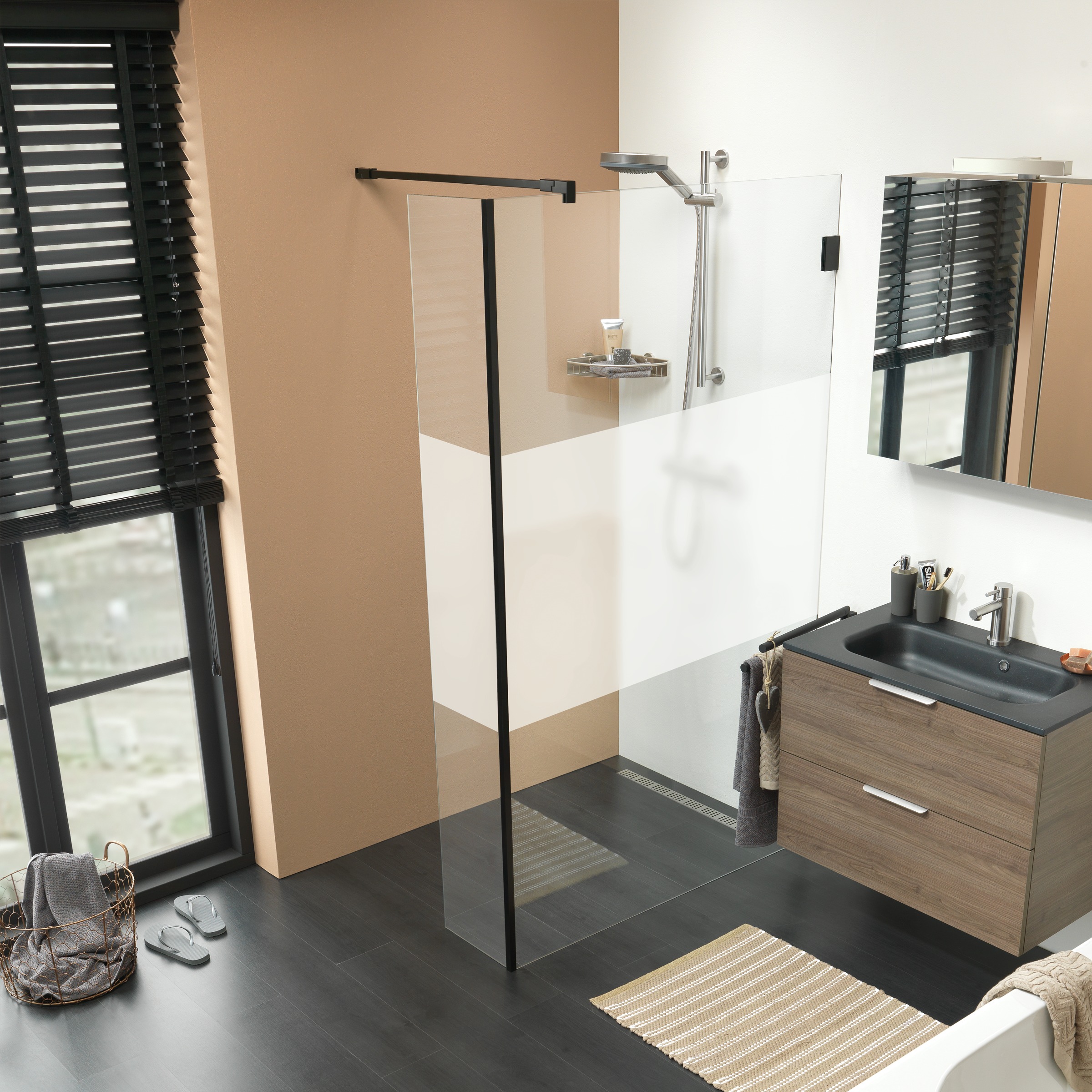 Sealskin Get Wet Inloopdouche I Am A1 138X30X200 Cm Zwart Met Gesatineerde Band sealskin kopen in de aanbieding