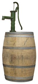 Regenton eikenhout met gietijzeren handpomp 225 L